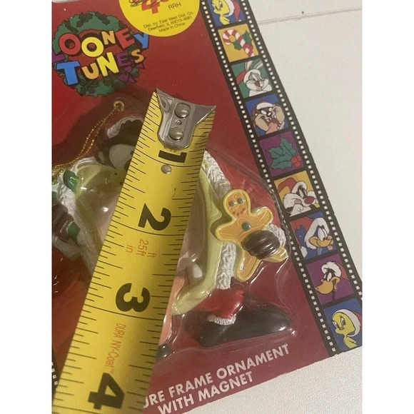 Vtg 1997 Looney Tunes Picture Frame Christmas Ornament Magnet Tasmanian Devil - Picture 5 of 8